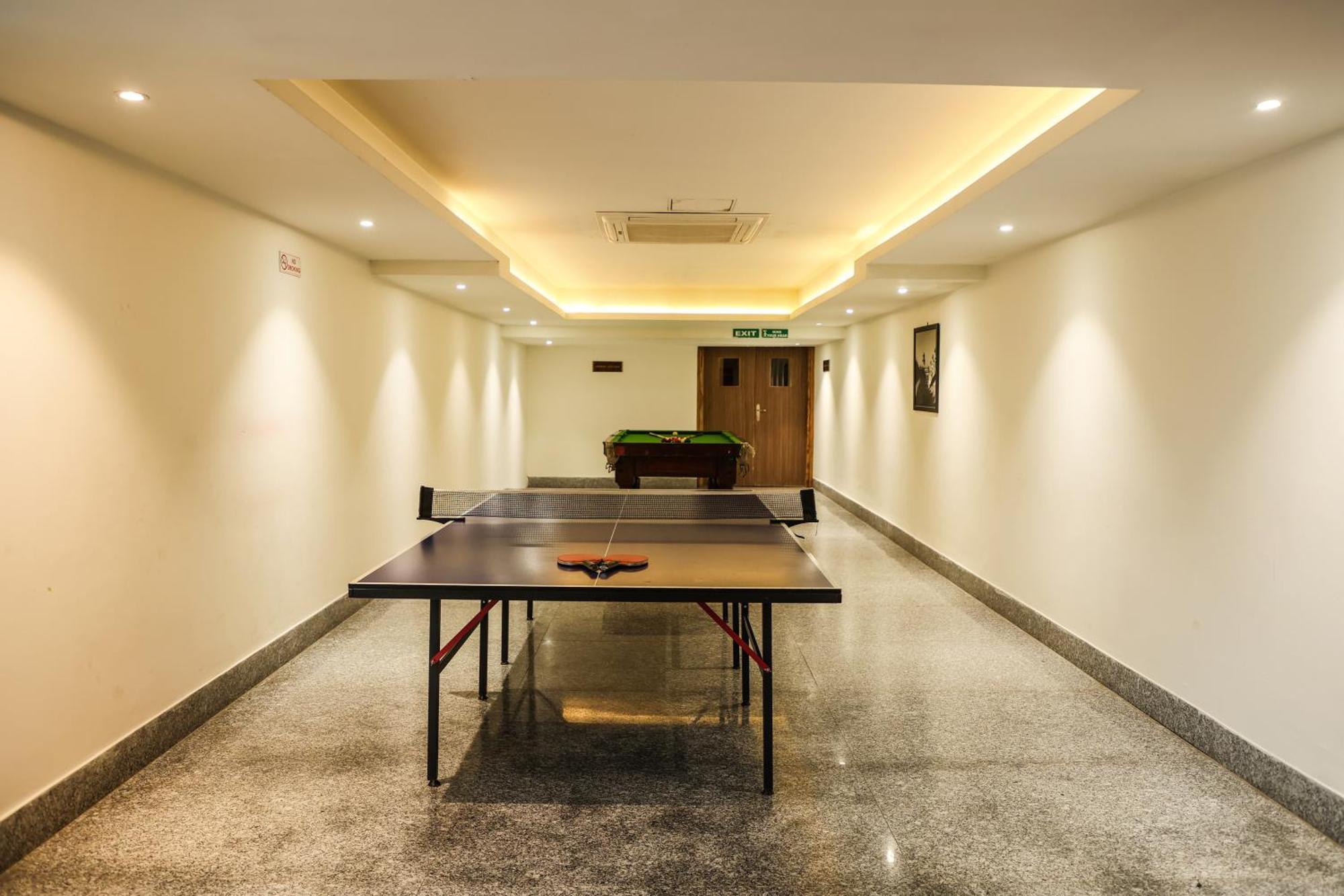 Ramada Plaza By Wyndham Lucknow Hotel Exterior photo