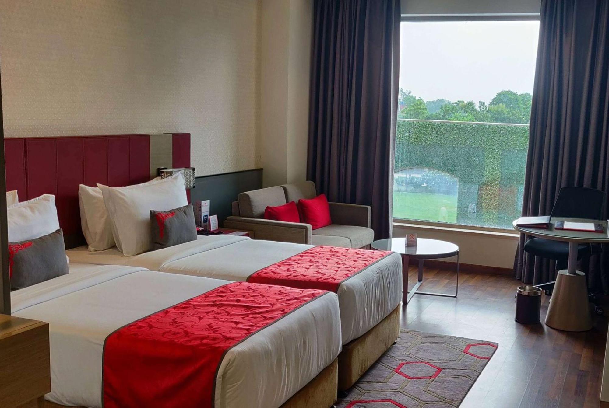 Ramada Plaza By Wyndham Lucknow Hotel Exterior photo