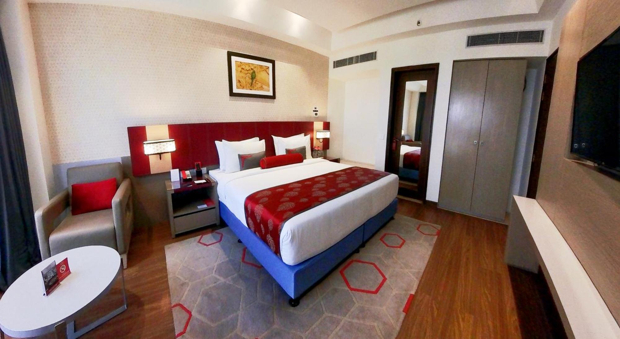 Ramada Plaza By Wyndham Lucknow Hotel Exterior photo